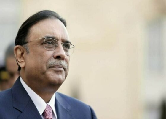 President Zardari congratulates Team Pakistan on Test win against England